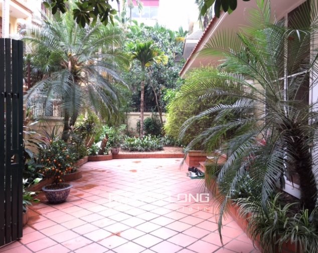 4 غرف نوم فيلا في Tay Ho, Vietnam رقم 2704