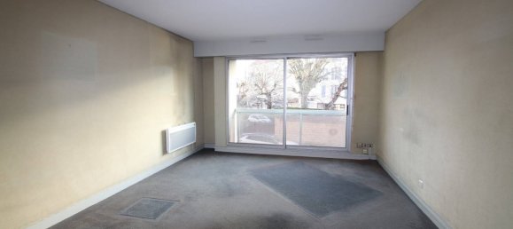 1 bedroom Apartment in Le Vesinet, France No. 131354 4