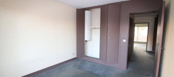 1 bedroom Apartment in Le Vesinet, France No. 131354 5