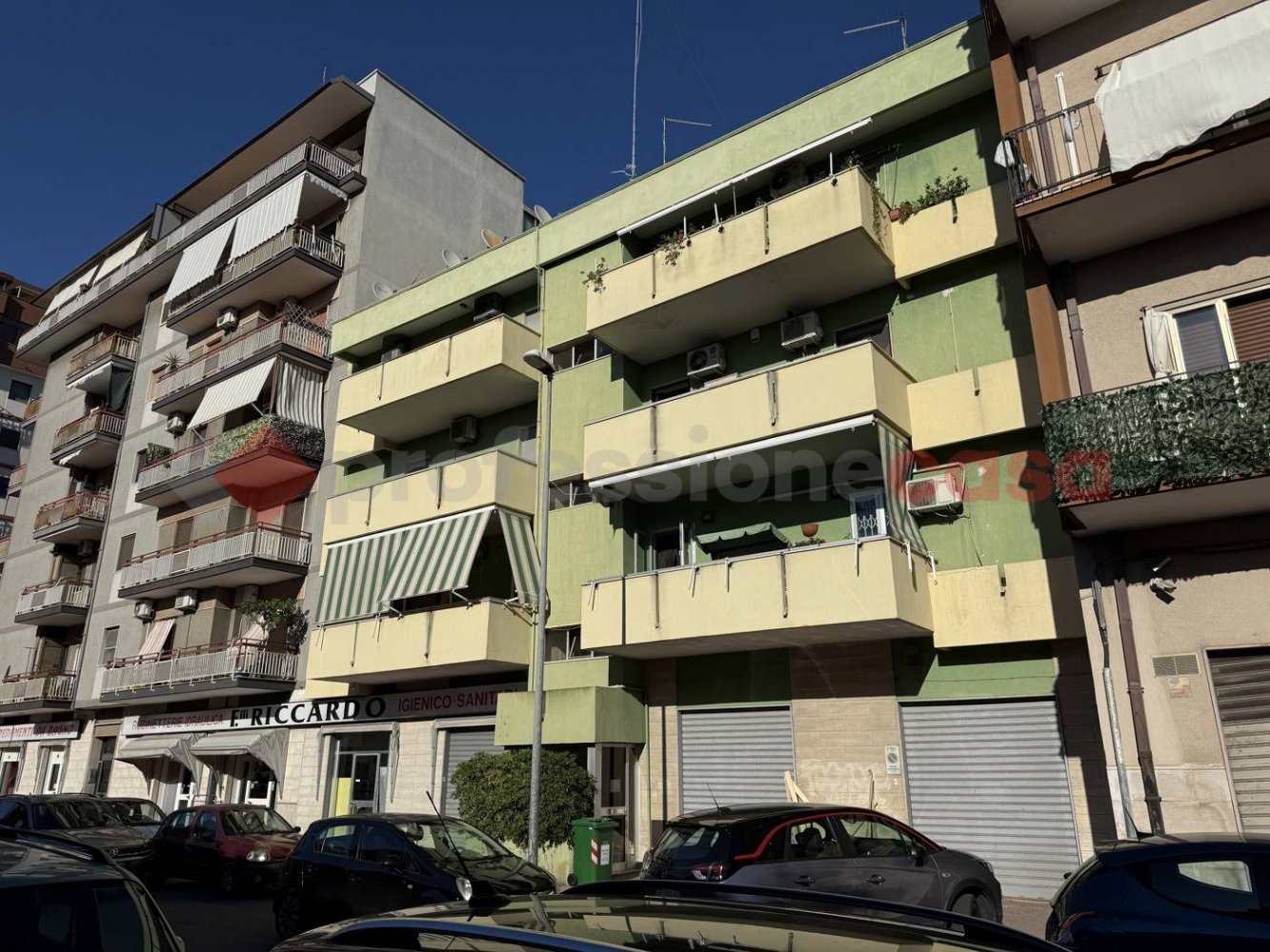 4-salle Duplex à Taranto, Italy No. 365824