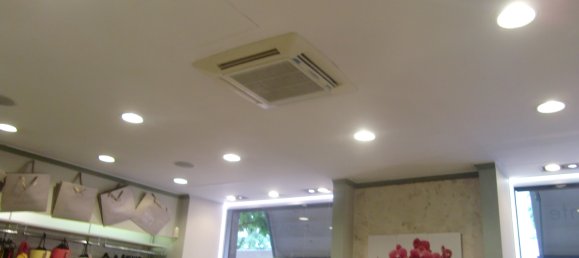 55m² Commercial property in Milan, Italy No. 243837 3