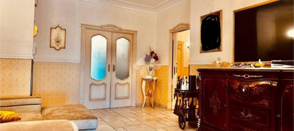 Apartamento de 2 dormitorios en Villaricca, Italy No. 74169 4