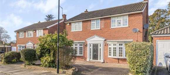 4 bedrooms House in Cockfosters, United Kingdom No. 6614 2