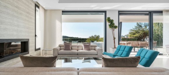 4 bedrooms House in La Quinta, Spain No. 40564 8