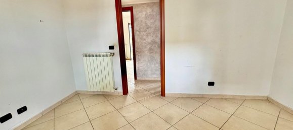 2 rooms Apartment in Trentola Ducenta, Italy No. 273697 3