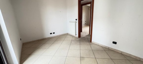 2 rooms Apartment in Trentola Ducenta, Italy No. 273697 4