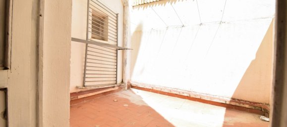 Apartamento de 4 dormitorios en Torrent, Spain No. 140947 2
