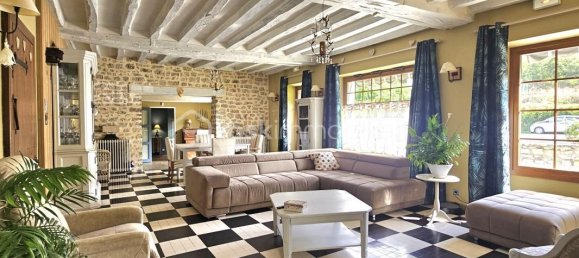 6 bedrooms House in Nemours, France No. 325853 4
