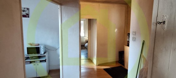 165m² Building in Solesmes, France No. 44852 7