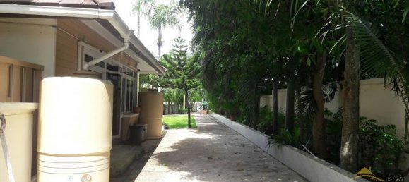 Café/restaurante de 5 dormitorios en Pattaya, Thailand No. 999 4