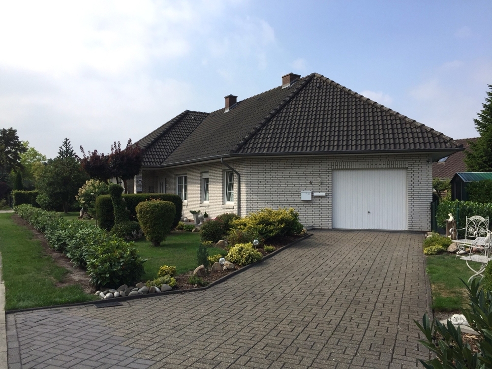 3 bedrooms Bungalow in Leer, Germany No. 244602