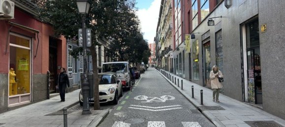 203m² Commercial property in Madrid, Spain No. 22302 8