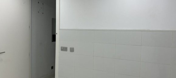 203m² Commercial property in Madrid, Spain No. 22302 19