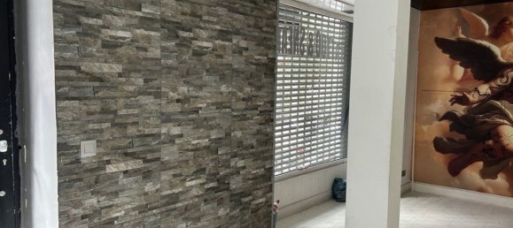 203m² Commercial property in Madrid, Spain No. 22302 12