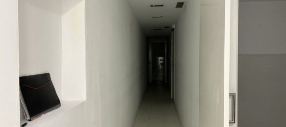 203m² Commercial property in Madrid, Spain No. 22302 22