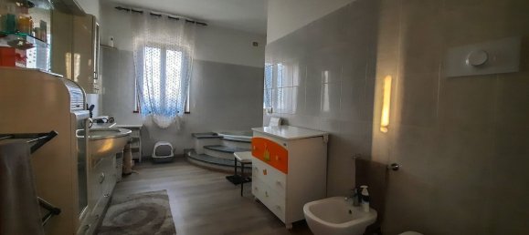 6 bedrooms House in Rottofreno, Italy No. 325268 2