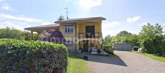 3 bedrooms Villa in San Vittore Olona, Italy No. 355766 2