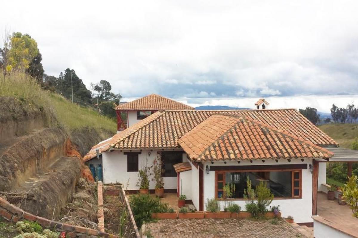 5 bedrooms House in Cundinamarca, Colombia No. 6072