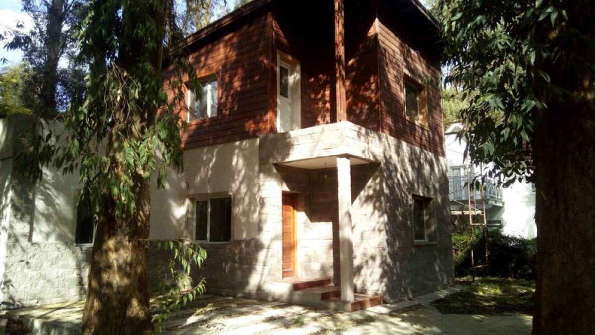 3 bedrooms House in Mar del Plata, Argentina No. 95203
