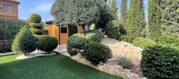 7 bedrooms House in Episkopi, Cyprus No. 6258 2