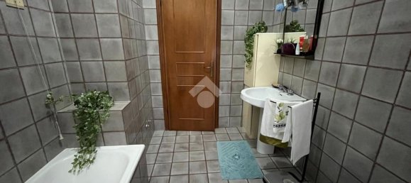 5 Schlafzimmer Haus in Verolavecchia, Italy, Nr. 365367 32