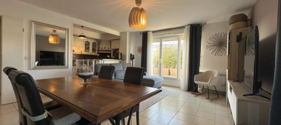 2 bedrooms Apartment in Chelles, France No. 151141 2