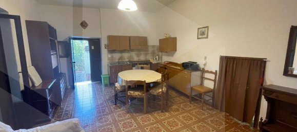 3 rooms House in Vico del Gargano, Italy No. 18476 2