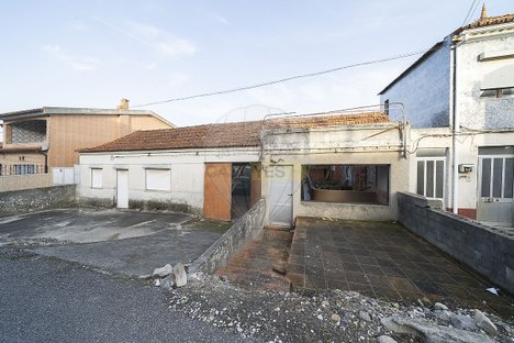 2 bedrooms House in Oliveirinha, Portugal No. 48491