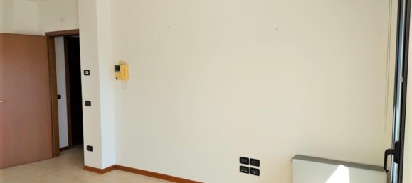 2 rooms Office in Gorizia, Italy No. 137110 2