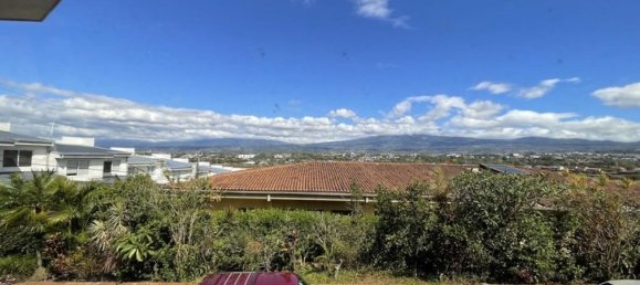 4 bedrooms House in Santa Ana, Costa Rica No. 1000 3