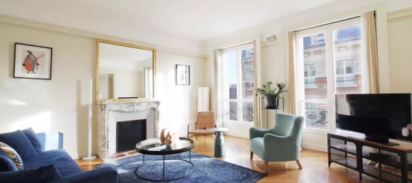 3 bedrooms Apartment in Paris, France No. 178072 3
