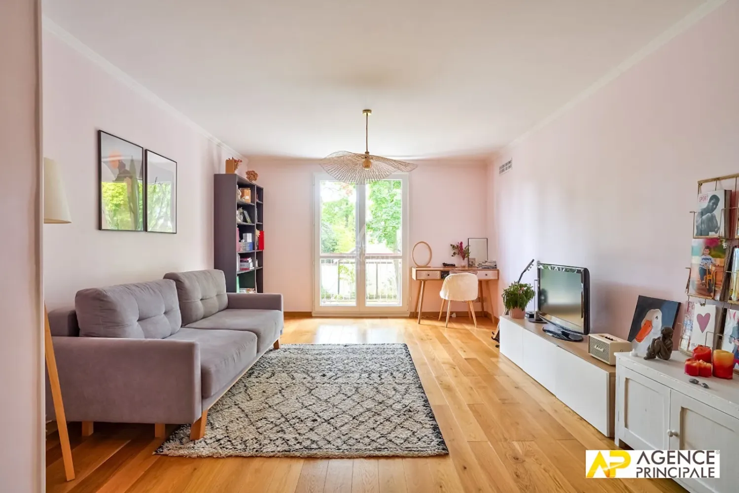 2 غرف نوم شقة في Maisons-Laffitte, France رقم 323492