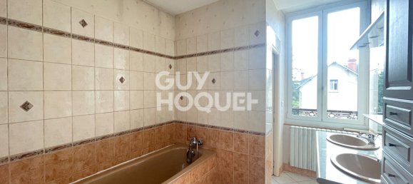 3 Schlafzimmer Haus in Saint-Doulchard, France, Nr. 93410 9