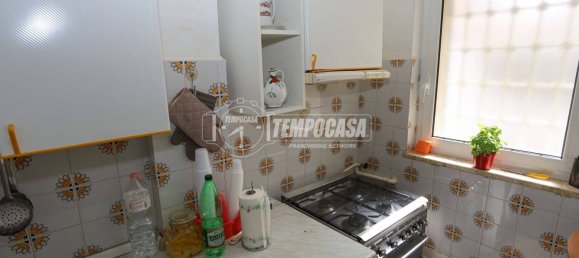Apartamento de 3 dormitorios en Valenzano, Italy No. 195850 4