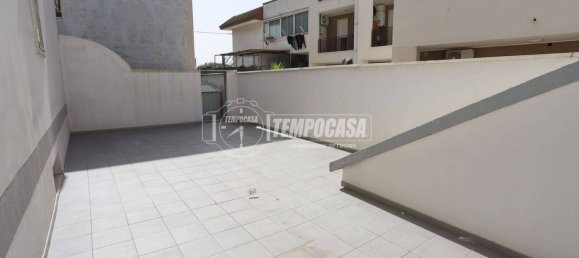 Apartamento de 3 dormitorios en Valenzano, Italy No. 195850 23