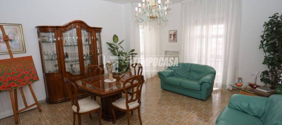 Apartamento de 3 dormitorios en Valenzano, Italy No. 195850 7