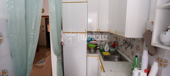 Apartamento de 3 dormitorios en Valenzano, Italy No. 195850 5