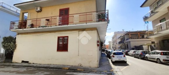 7 rooms Villa in Pomigliano d'Arco, Italy No. 154160 5