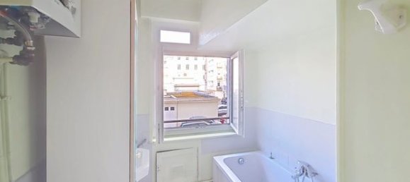 1 bedroom Apartment in Chalon-sur-Saone, France No. 359974 3