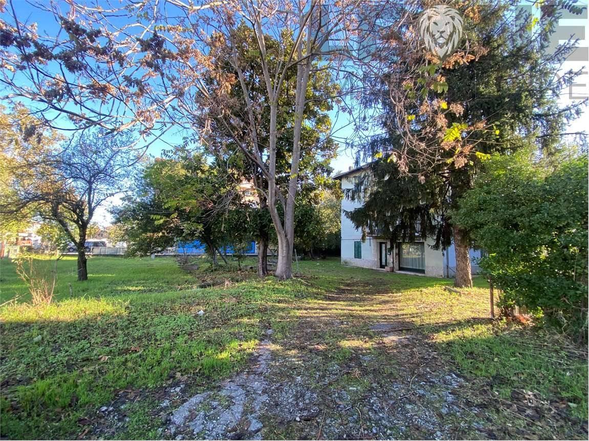 17 rooms Villa in Vignola, Italy No. 163920