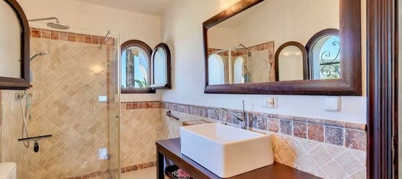 4 غرف نوم فيلا في Alicante, Spain رقم 134584 18