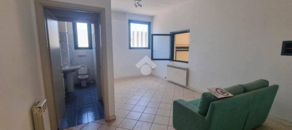 Armazém de 4 divisões em Usmate Velate, Italy N.º 311097 10