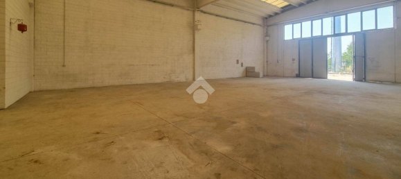 Armazém de 4 divisões em Usmate Velate, Italy N.º 311097 6