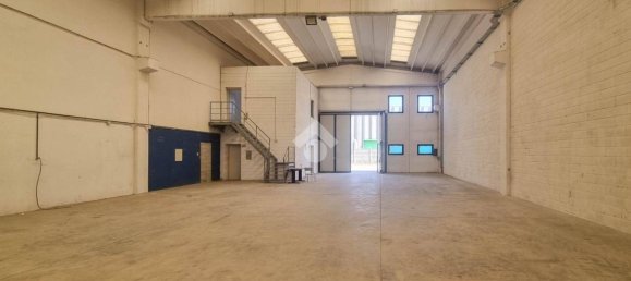 Armazém de 4 divisões em Usmate Velate, Italy N.º 311097 20