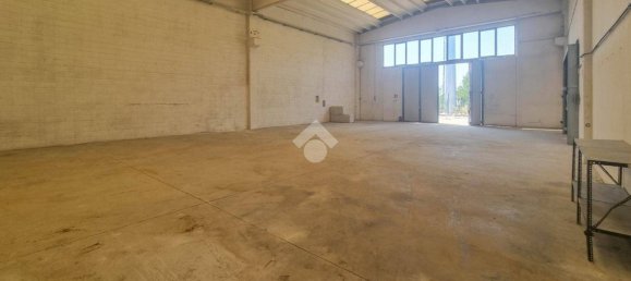 Armazém de 4 divisões em Usmate Velate, Italy N.º 311097 23