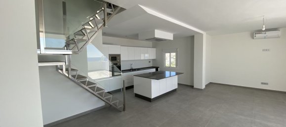 3 chambres Penthouse à Estepona, Spain No. 2890 4