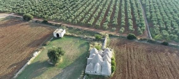 Дом с 16 комнатами в Остуни, Италия № 118382 3