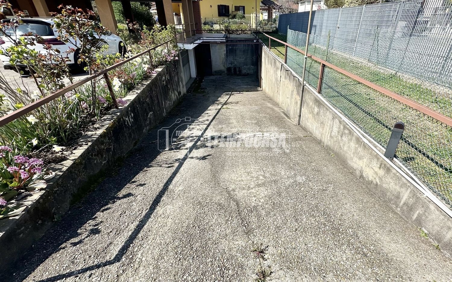 Entrepôt à Giaveno, Italy 90m² No. 168276