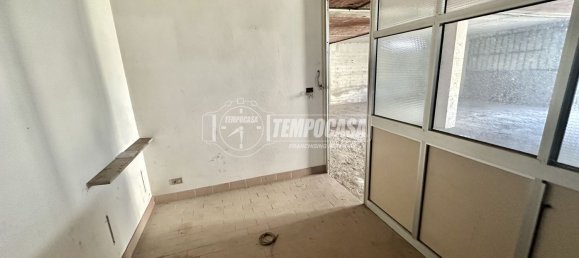 Entrepôt à Giaveno, Italy 90m² No. 168276 7