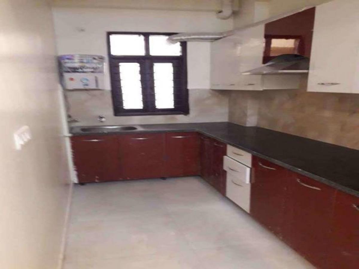 Дом с 2 спальнями в Нойда, Индия № 5040